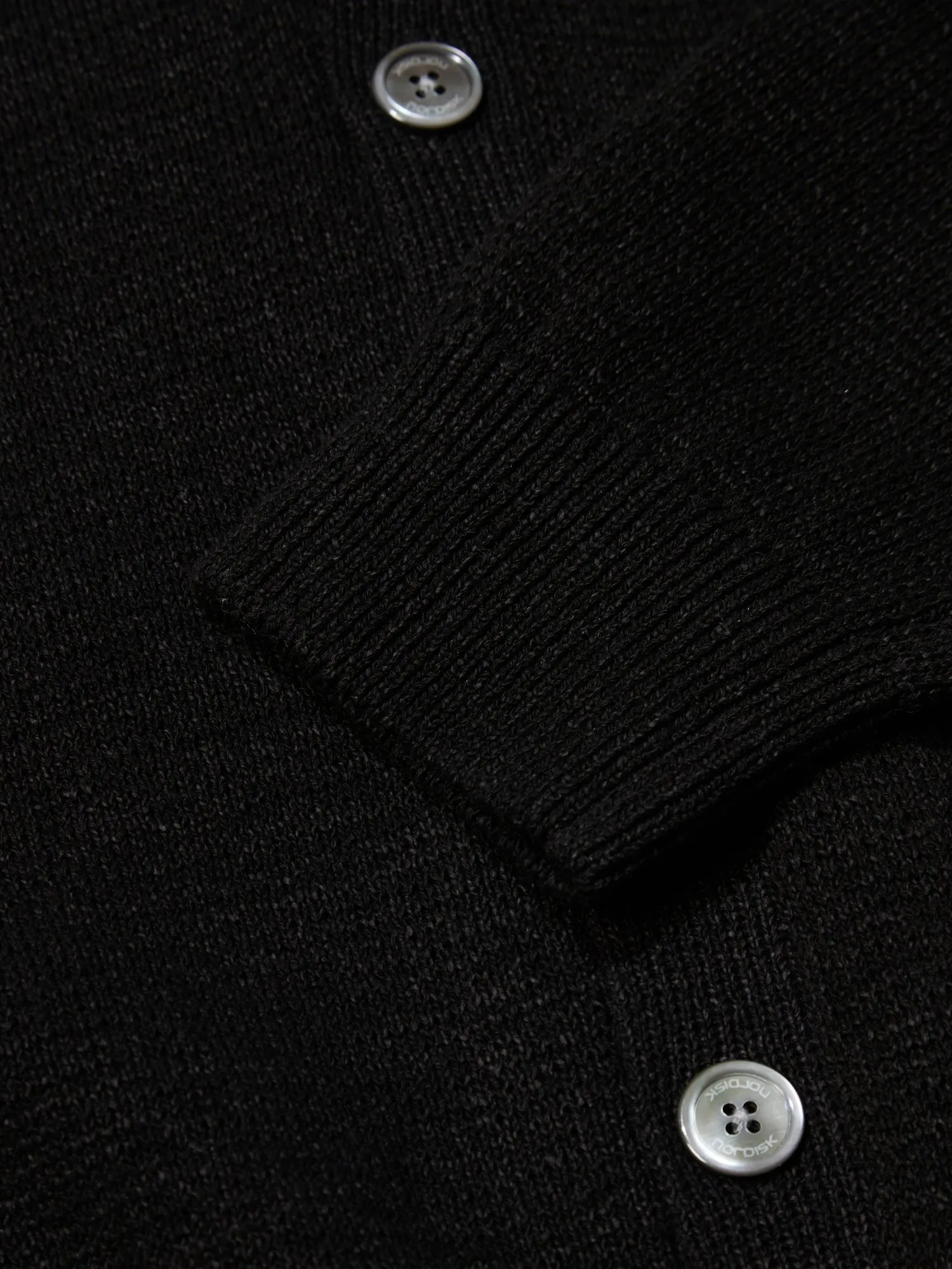 Nordisk  |Logo Cardigans